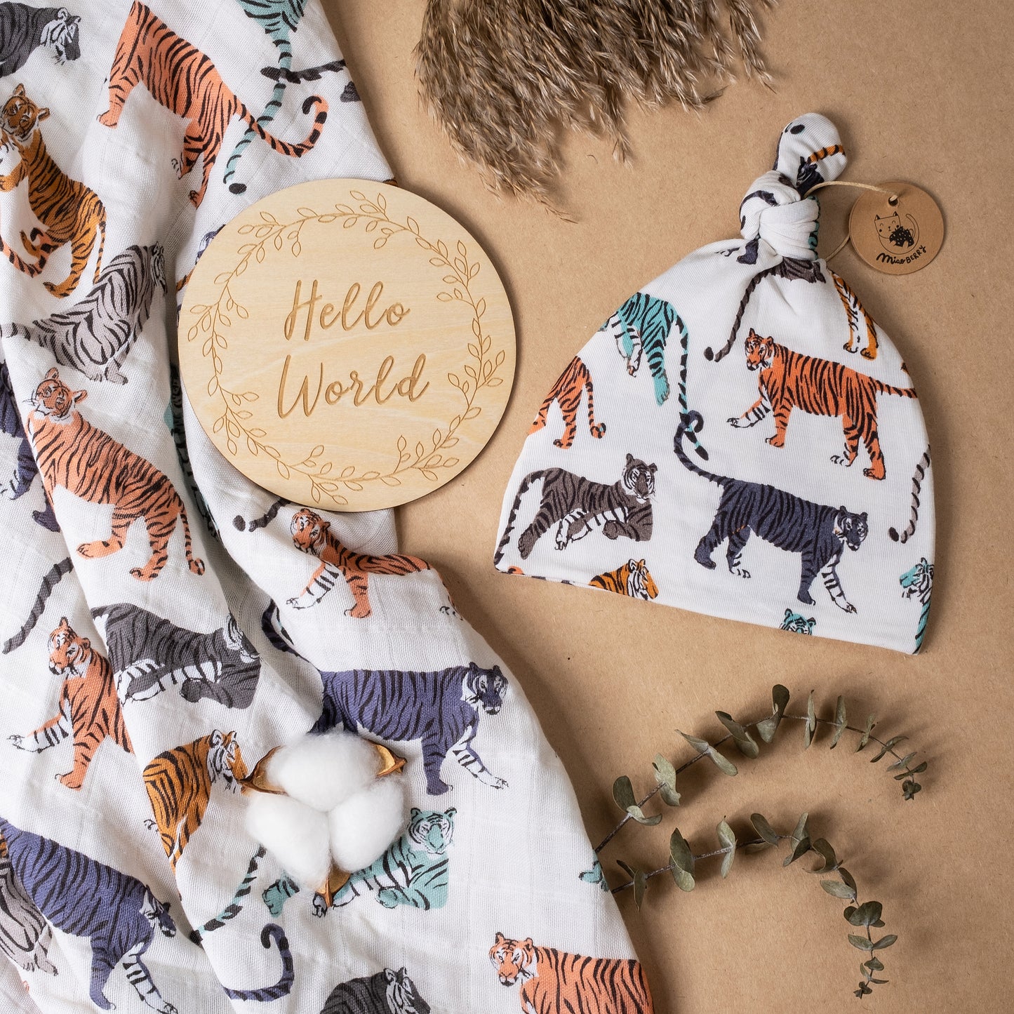Organic Muslin Swaddle Set with Matching Bow, Tiger (Cream)