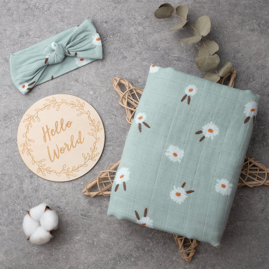 Organic Muslin Swaddle Set with Matching Bow, White Daisy